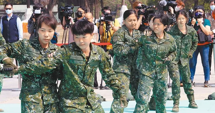 涉及台军、大陆配偶等,民进党的恐吓举动引发反弹