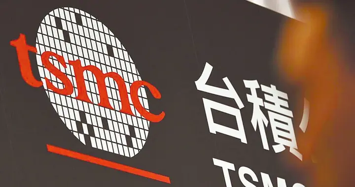 狗咬狗?“绿嘴”周玉蔻又被告,这回她惹怒了民进党的王世坚