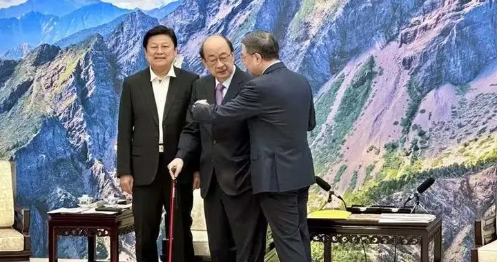 国民党议员:上海向台湾伸出了友谊之手 多数台胞支持双城论坛