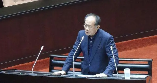 黄珊珊林忆君没投票,蓝白联手以60:51封杀“选罢法”复议案