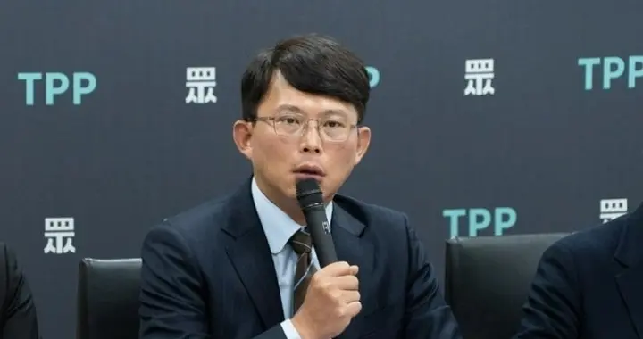 黄国昌当选民众党主席,党内人士吁:放下内部纷争,全党团结一心