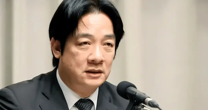 马英九、萧美琴参拜巧遇,马英九呼吁罢免需谨慎:对岛内政局不好