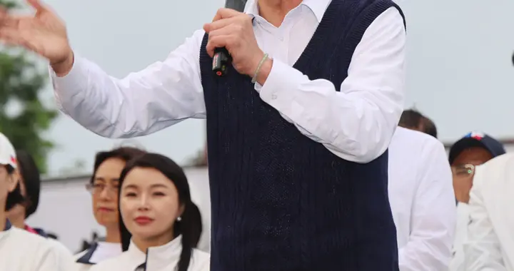 绿营内斗加剧!林俊宪阵营发声批陈亭妃:与魔鬼为伍终将自食恶果
