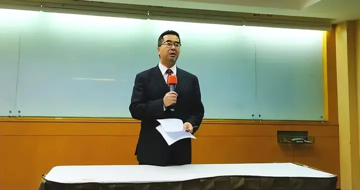 民众党主席补选连署截止!黄国昌、蔡壁如皆达300人门槛,进入下一阶段