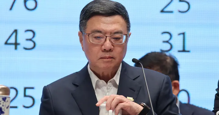民进党清算“大陆身份”波及邮局,挨批侵犯隐私,员工拒签表不满