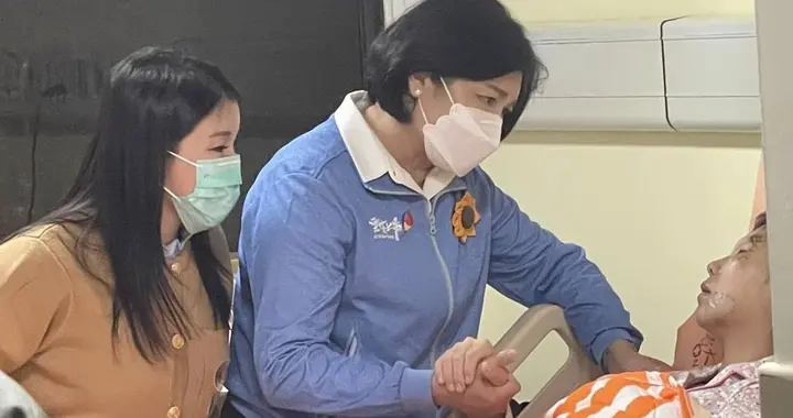 “白营新主”与“蓝军一姐”?黄国昌“请益之旅”首站拜会卢秀燕