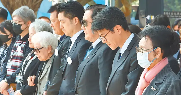 亲绿网红史书华出轨,徐巧芯酸:扬言罢免叶元之,竟先罢免了自己妻子