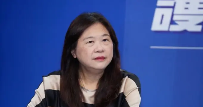 “蓝营女战将”徐巧芯发道歉文曝近日请假原因,近3万网友涌入关心