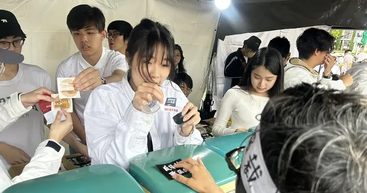 柯建铭又搞小动作?蓝营议员接到爆料,怒批:蛇鼠一窝