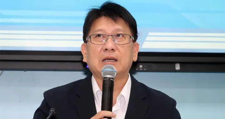 路易莎咖啡遭“青鸟”出征蓝营接力相挺,台媒体人揭:民怨发酵
