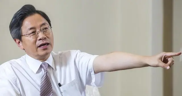 柯建铭抢韩国瑜议事槌,蔡正元狠酸:他想这个位置想很久了