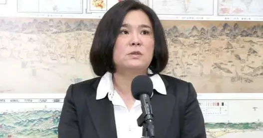 台湾核三厂火警未及时通报,当地官员气得驾车冲撞大门