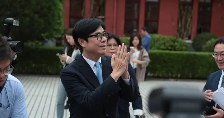 民众党新共主出炉!黄国昌8903票当选党主席,蔡壁如仅获360票落败