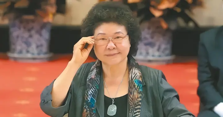 曹兴诚会继续粘着赖清德,不辞“防卫韧性委员会”顾问?