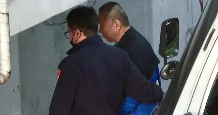 曹兴诚桃色丑闻冲击“大罢免”?王炳忠:绿营有人要跟他切割了 |飞越功德院