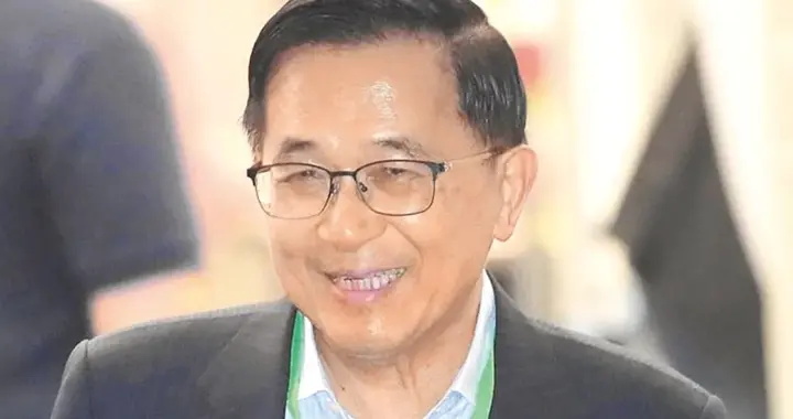 柯文哲探视父亲!陈佩琪赴看守所外见面,柯妈哭诉:已经是病危了