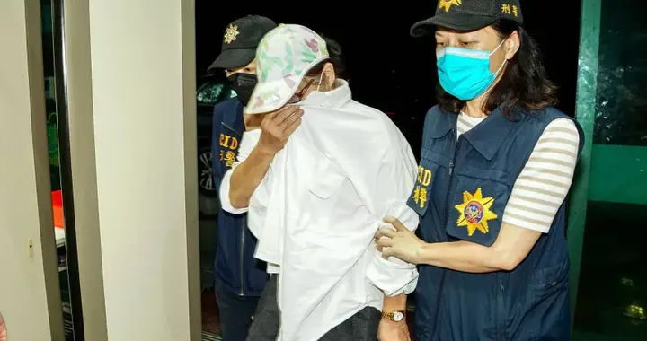 曹兴诚史书华先后爆出桃色丑闻,媒体人:狠狠浇了青鸟们一盆冷水