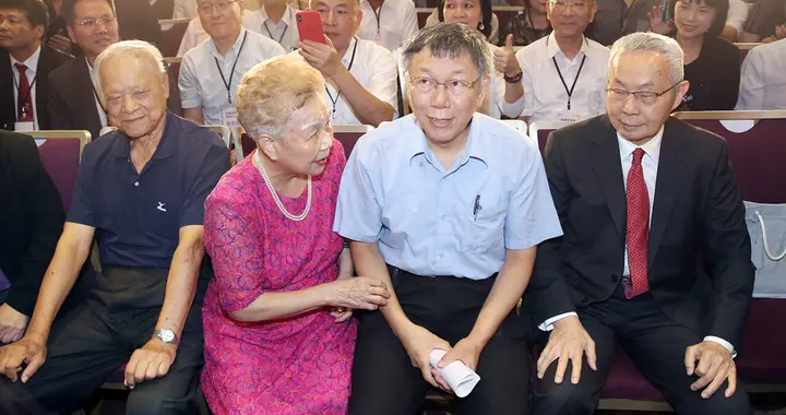 民进党当局频繁在两岸问题上搞事,台学者:为“大罢免”累积柴火|飞越功德院