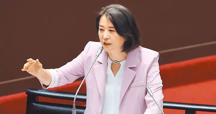 绿媒与“青鸟”联手演“呛声戏”?王鸿薇呛:假新闻罄竹难书