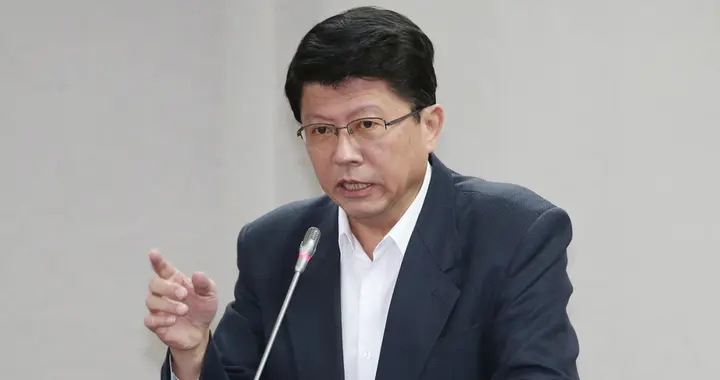 民进党支持度逆势涨2%?赖清德操作“抗中”,三成狂热绿粉裹挟全台湾