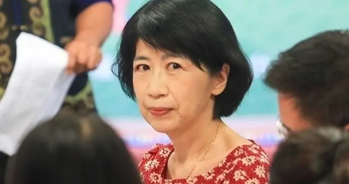盘点绿营支持者退化史:从“太阳花”“青鸟”再到“恶心的蟾蜍”