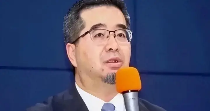 民进党内热议 “明日陈亭妃”,朱立伦暗批:赖清德拿着2把刀