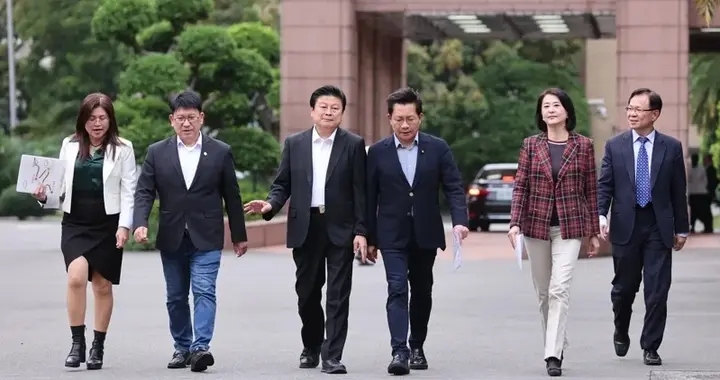 “大罢免”非叫停不可?韩国瑜软硬两手 把球踢给赖清德